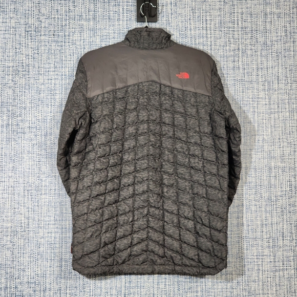 The North Face Men's Dark Gray Quilted Puffer Jacket - Picture 2 of 4